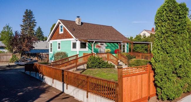 property at 2310 McKinney Ln