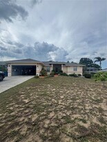 929 Devonshire Way in Lake Wales, FL - Building Photo