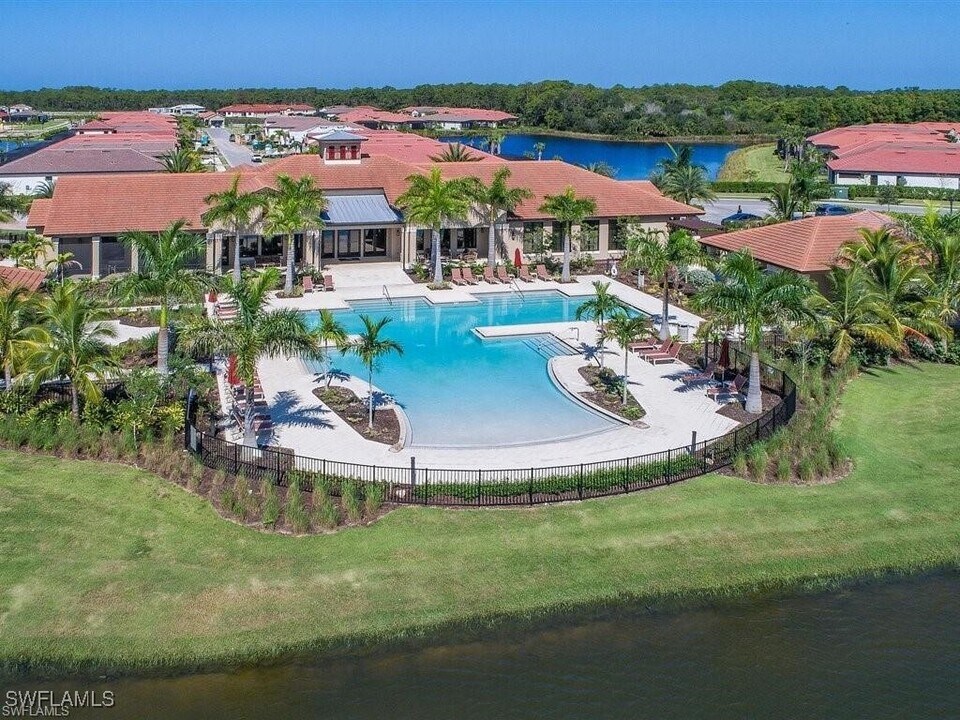 1326 Kendari Terrace in Naples, FL - Building Photo