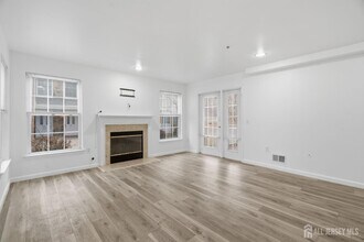 116 Chariot Ct in Piscataway, NJ - Building Photo - Building Photo