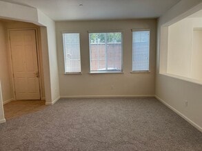 3000 Sierra View Cir in Lincoln, CA - Building Photo - Building Photo