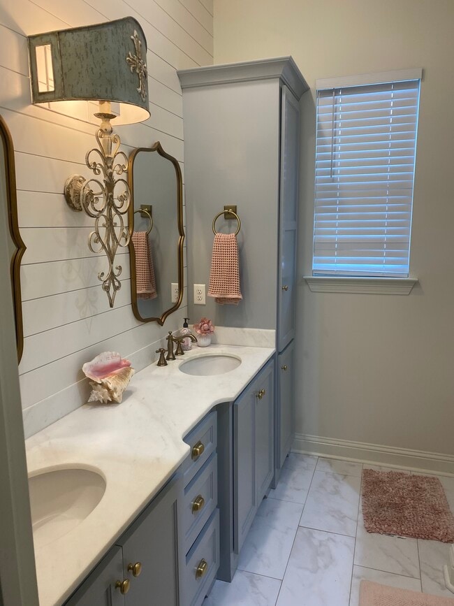 property at 300 Channel Dr