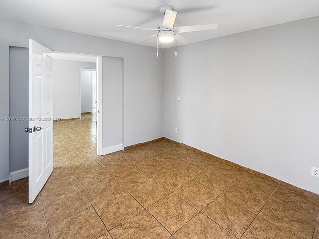 1834 Harding St in Hollywood, FL - Building Photo - Building Photo