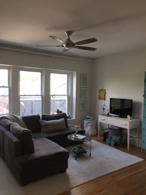 319 E Grand River Ave