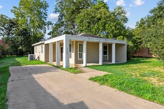 2405 Dolly Wright St in Houston, TX - Building Photo - Building Photo