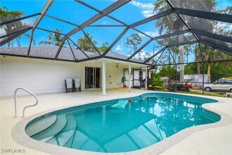1090 24th Ave NE in Naples, FL - Building Photo - Building Photo