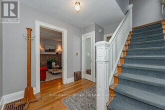 16 Mitchell St in Guelph, ON - Building Photo - Building Photo