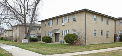 3110-3134 Northwestern Ave in Racine, WI - Building Photo - Building Photo