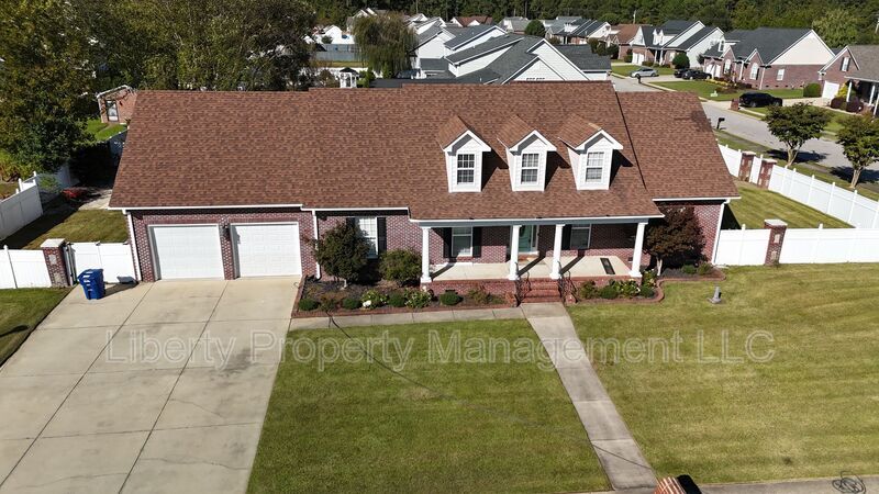 2794 Arbor Grove Ct in Fayetteville, NC - Building Photo