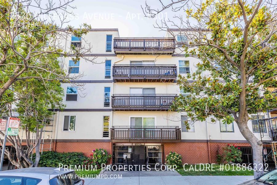 2530 Hillegass Ave in Berkeley, CA - Building Photo