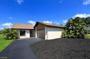 7377 Constitution Cir in Ft. Myers, FL - Building Photo