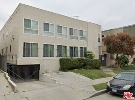 832 S Gramercy Pl in Los Angeles, CA - Building Photo