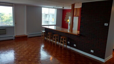 225 S Rohlwing Rd in Palatine, IL - Building Photo - Building Photo