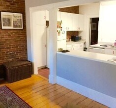 25 E Concord St, Unit 4 in Boston, MA - Building Photo - Building Photo