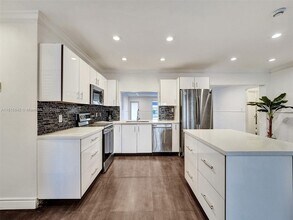 4721 W Park Rd in Hollywood, FL - Building Photo - Building Photo