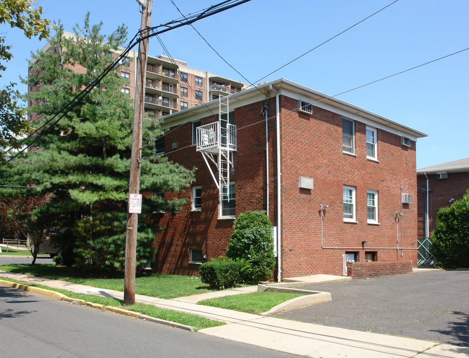 808-810 Pearl St in Elizabeth, NJ - Building Photo