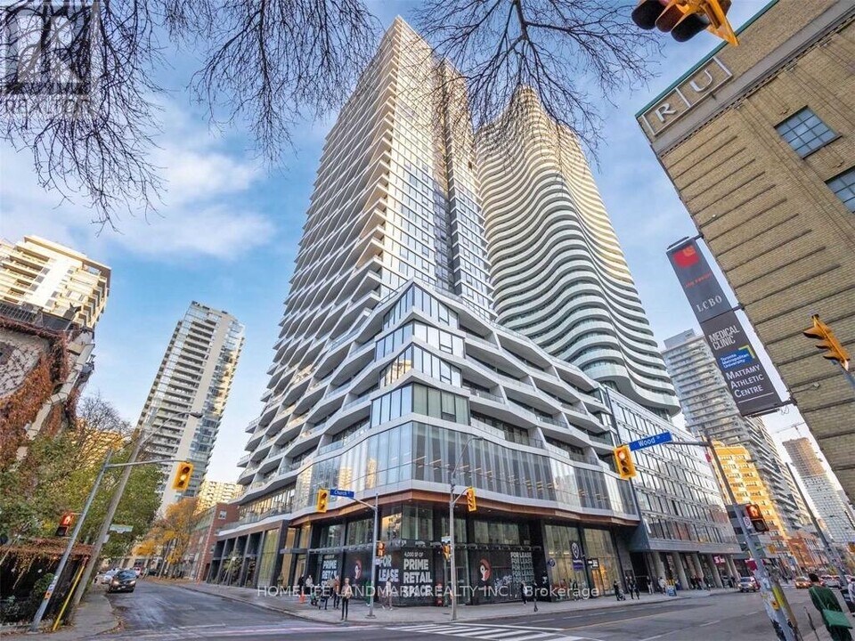 85-PH85 Wood St in Toronto, ON - Building Photo