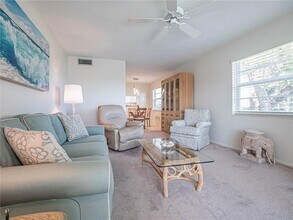 34 Vis Gdns Trl in Vero Beach, FL - Foto de edificio - Building Photo