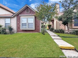 7880 Micron Dr in San Antonio, TX - Building Photo