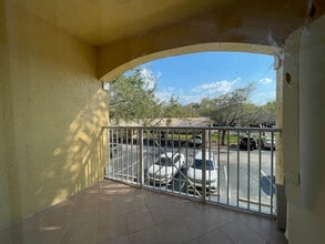 5560 NW 61st St in Coconut Creek, FL - Building Photo - Building Photo