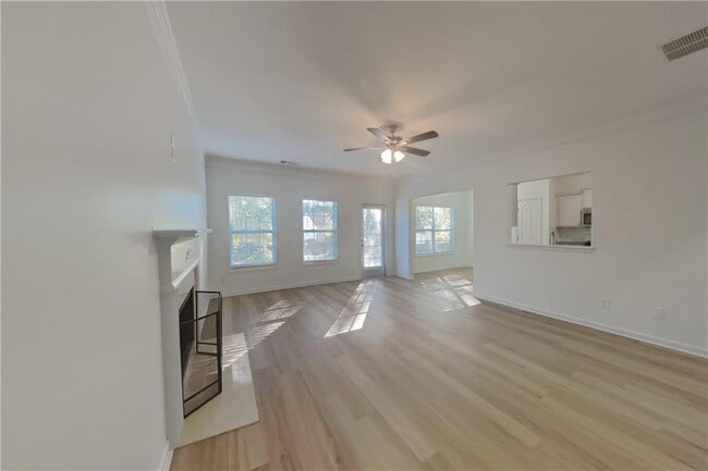 5050 Roxton Ln in Douglasville, GA - Foto de edificio - Building Photo