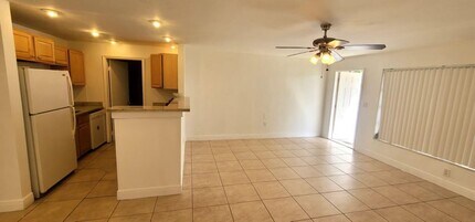 2601 NW 68th Way in Sunrise, FL - Building Photo - Building Photo