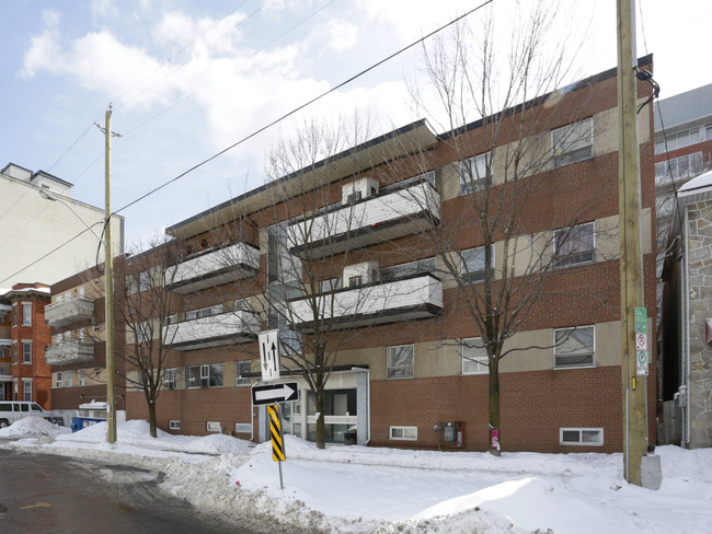 Centa Apartments in Ottawa, ON - Building Photo - Building Photo