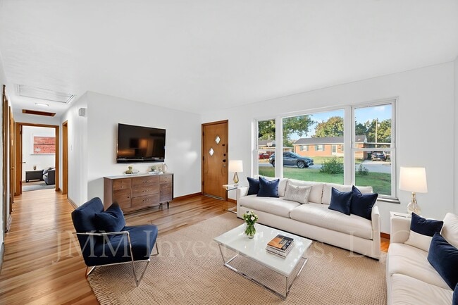 4015 Greenmeadows Dr in St. Louis, MO - Building Photo - Building Photo