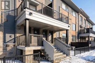 401 Glenroy Gilbert Dr in Ottawa, ON - Building Photo