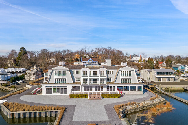 89 River Rd in Greenwich, CT - Building Photo - Building Photo