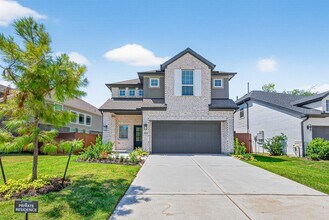 13085 Brookwood Bnd Ln in Conroe, TX - Foto de edificio - Building Photo