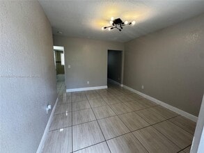 1940 Washington Ave in Opa Locka, FL - Building Photo - Building Photo