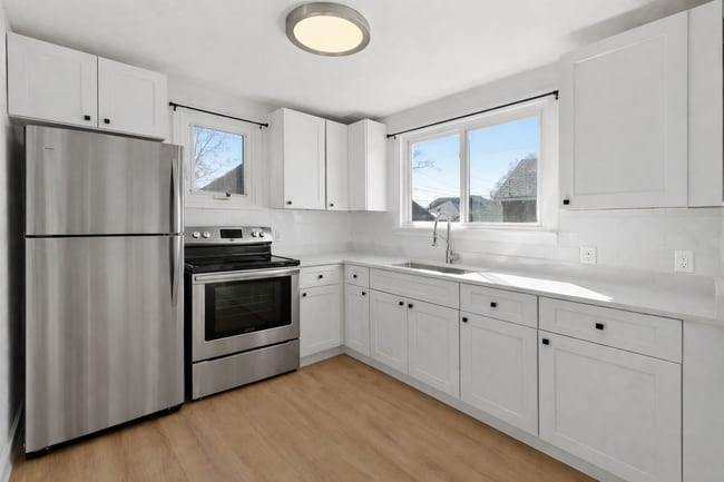 property at 41 W George Ave