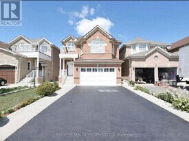 12 Albright Rd in Brampton, ON - Building Photo