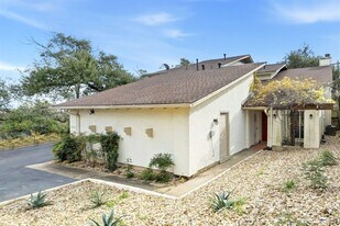 5605 Highland Crest Dr in Austin, TX - Building Photo