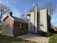 14098 Kutztown Rd in Fleetwood, PA - Foto de edificio - Building Photo