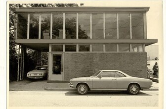 1110 Winbern St in Houston, TX - Foto de edificio - Building Photo