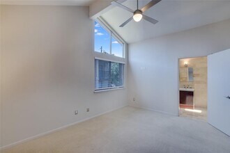 7122 Wood Hollow Dr in Austin, TX - Building Photo - Building Photo