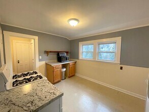 19 Porter St, Unit 2 in Somerville, MA - Building Photo - Building Photo