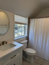 879 E 28th St in Oakland, CA - Building Photo - Building Photo