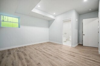 147 Grampian Way in Boston, MA - Building Photo - Building Photo