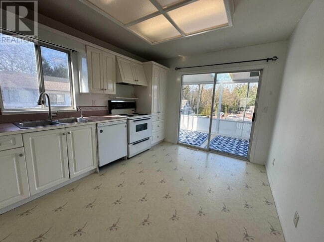 22377 124 Ave in Maple Ridge, BC - Building Photo - Building Photo