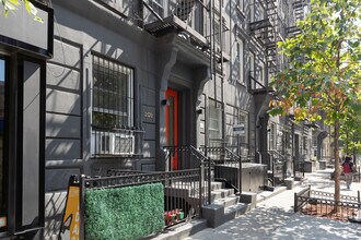 The Collective in New York, NY - Building Photo - Building Photo