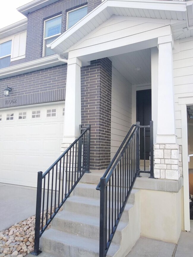 property at 16062 S Bodmin Way