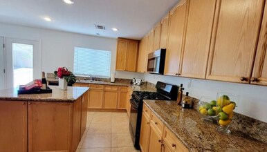 7615 Ironwood Knoll Ave in Las Vegas, NV - Building Photo - Building Photo
