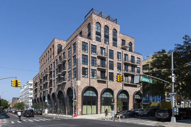 The Kent House in Brooklyn, NY - Foto de edificio - Primary Photo