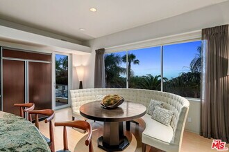 28177 Rey De Copas Ln in Malibu, CA - Building Photo - Building Photo