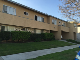 8343 Amigo Ave in Los Angeles, CA - Building Photo
