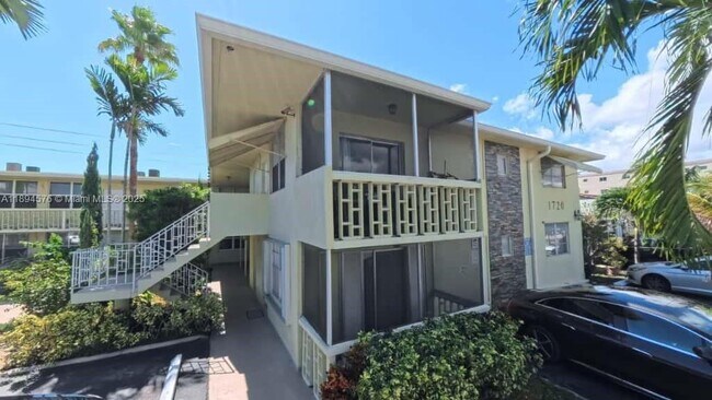 1720 Funston St in Hollywood, FL - Building Photo - Building Photo