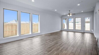 42624 Mystery Ln in Magnolia, TX - Building Photo - Building Photo